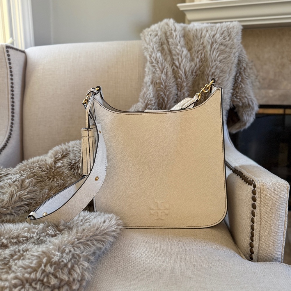 New Genuine Tory Burch Large Ivory/Off-White Leather Shoulder & Crossbody Bag